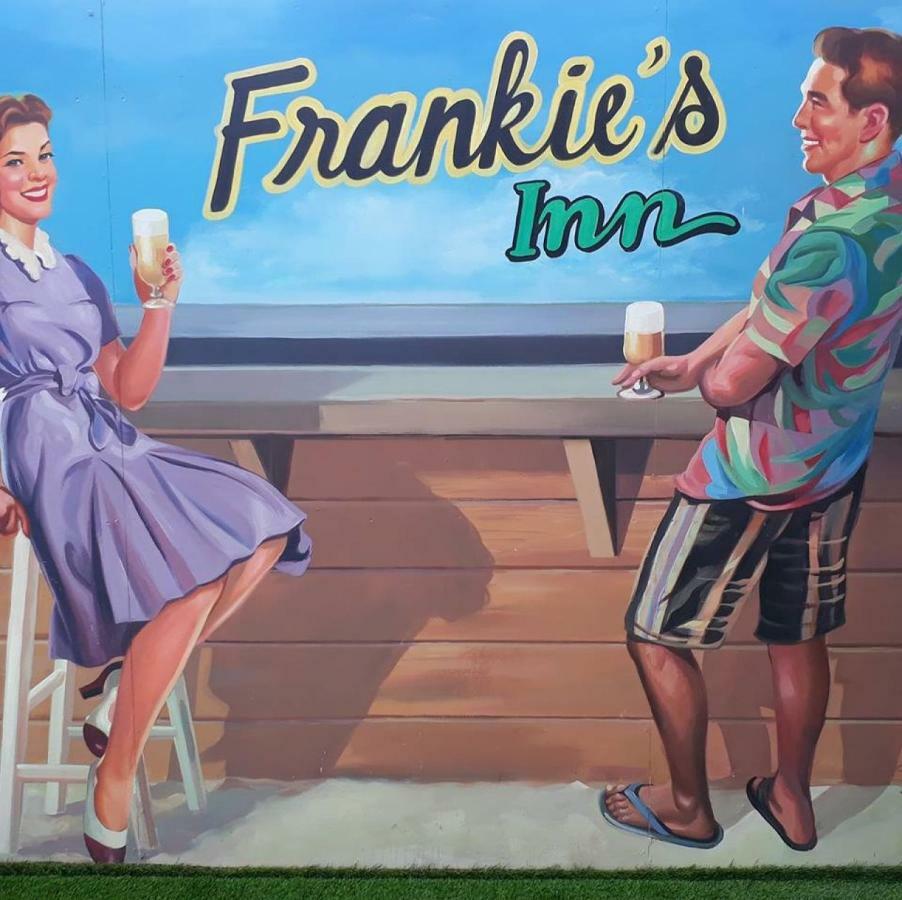 Frankie'S Inn Jomtien Beach Esterno foto